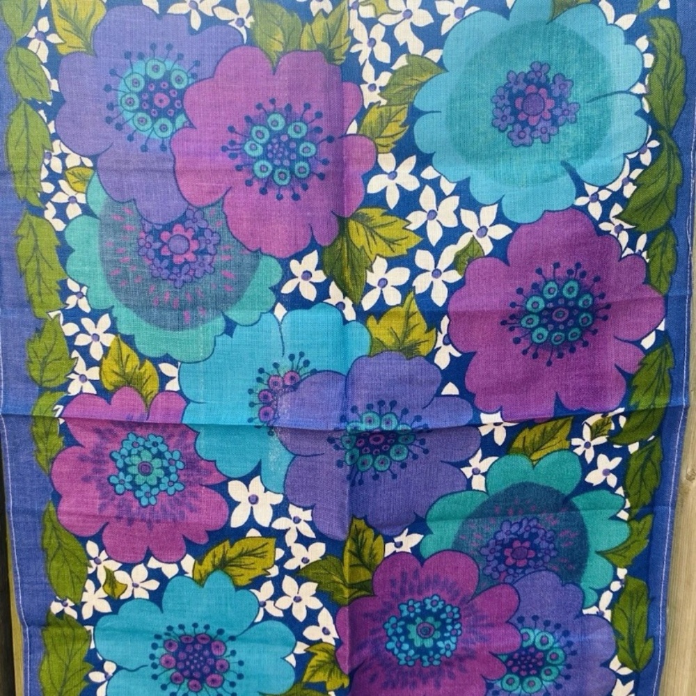 New Vintage Linen Kitchen Dish Tea Towel Boho Mod Floral Purple Lamont Ireland